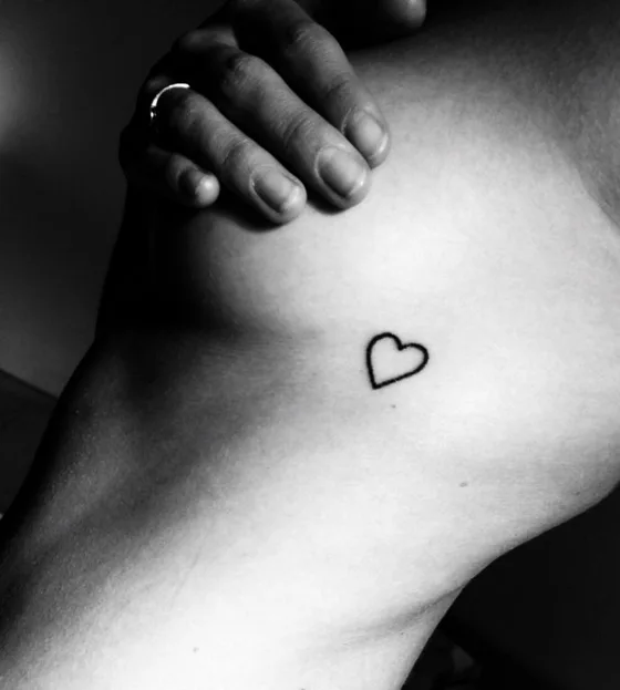 Malé srdce — handpoke